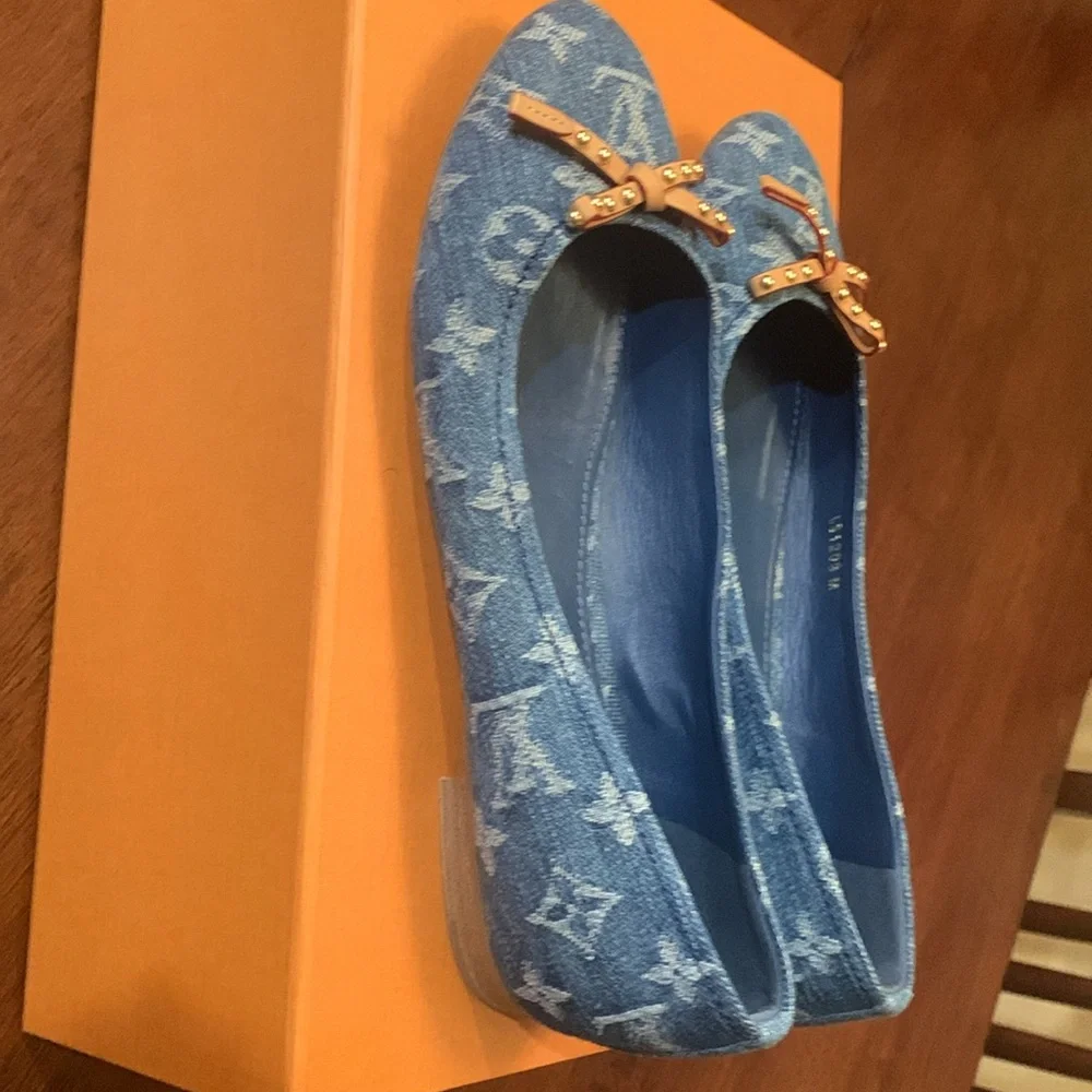 Absolutely stunning limited edition authentic Louis  Vuitton denim shoes 37.5 - Picture 6 of 17